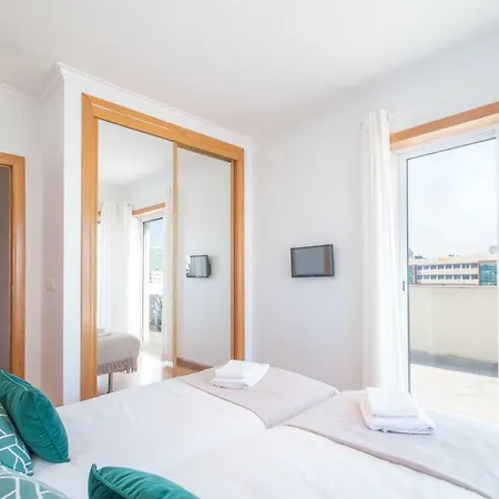 Apartment Exclusive Penthouse With Terrace & Garage Lissabon