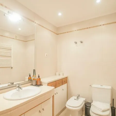 Exclusive Penthouse With Terrace & Garage Apartment Lissabon