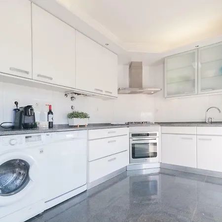 Exclusive Penthouse With Terrace & Garage Lejlighed